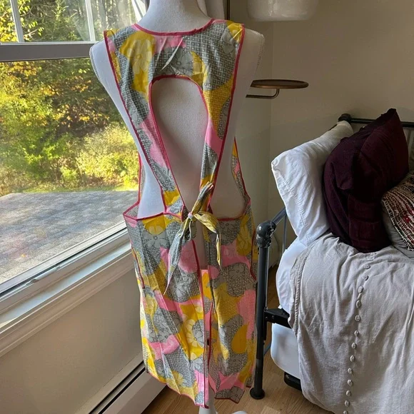 Vintage Apron Full Length - Picture 4 of 4